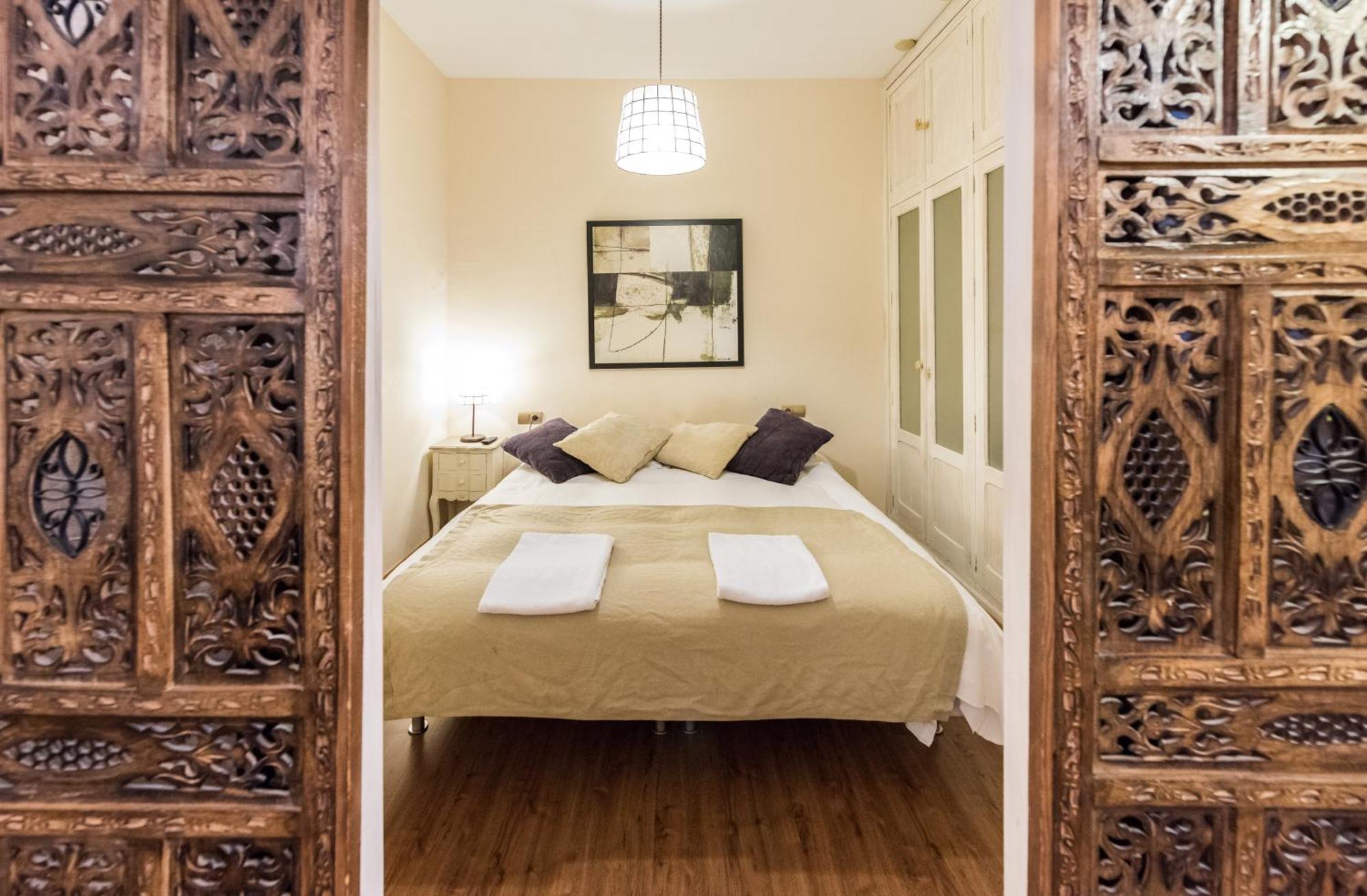 Downtown Jacuzzi Apartment Madrid Exterior photo