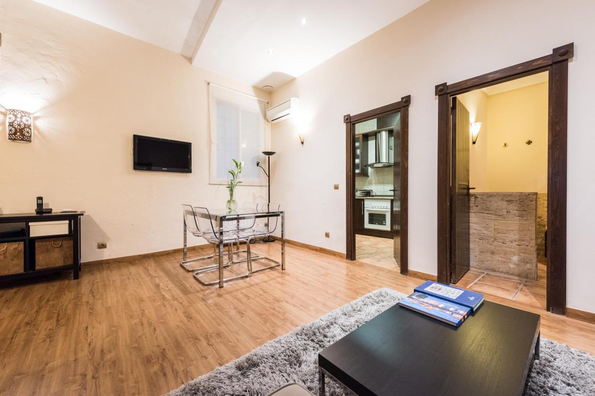 Downtown Jacuzzi Apartment Madrid Exterior photo