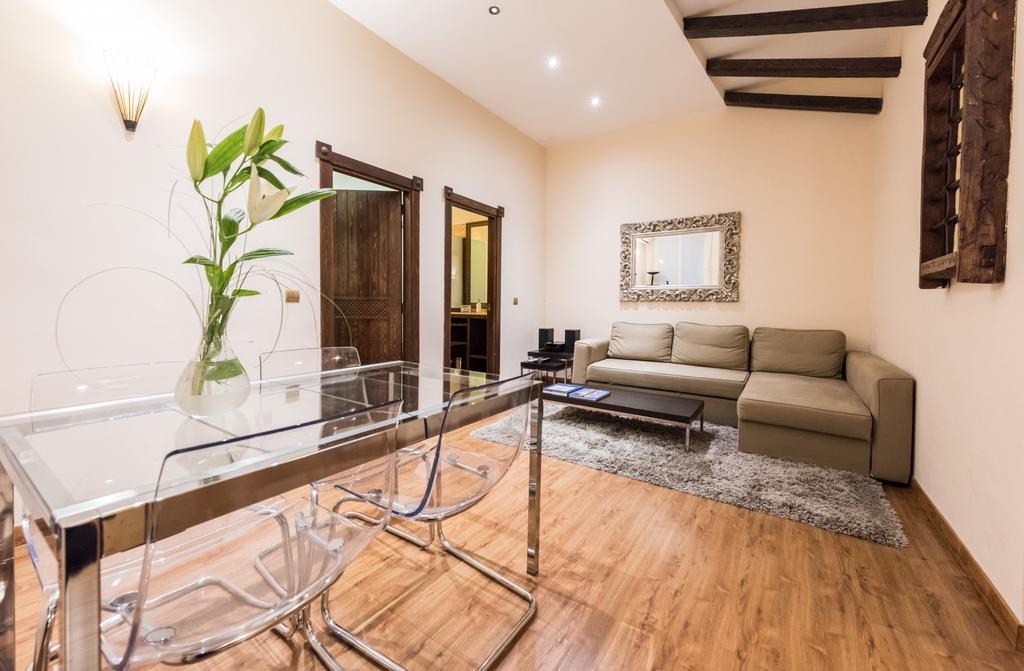 Downtown Jacuzzi Apartment Madrid Exterior photo