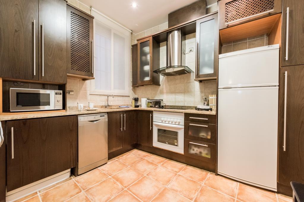 Downtown Jacuzzi Apartment Madrid Exterior photo