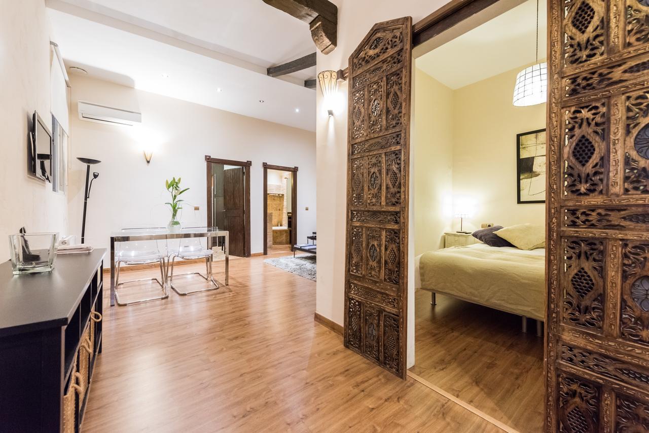Downtown Jacuzzi Apartment Madrid Exterior photo
